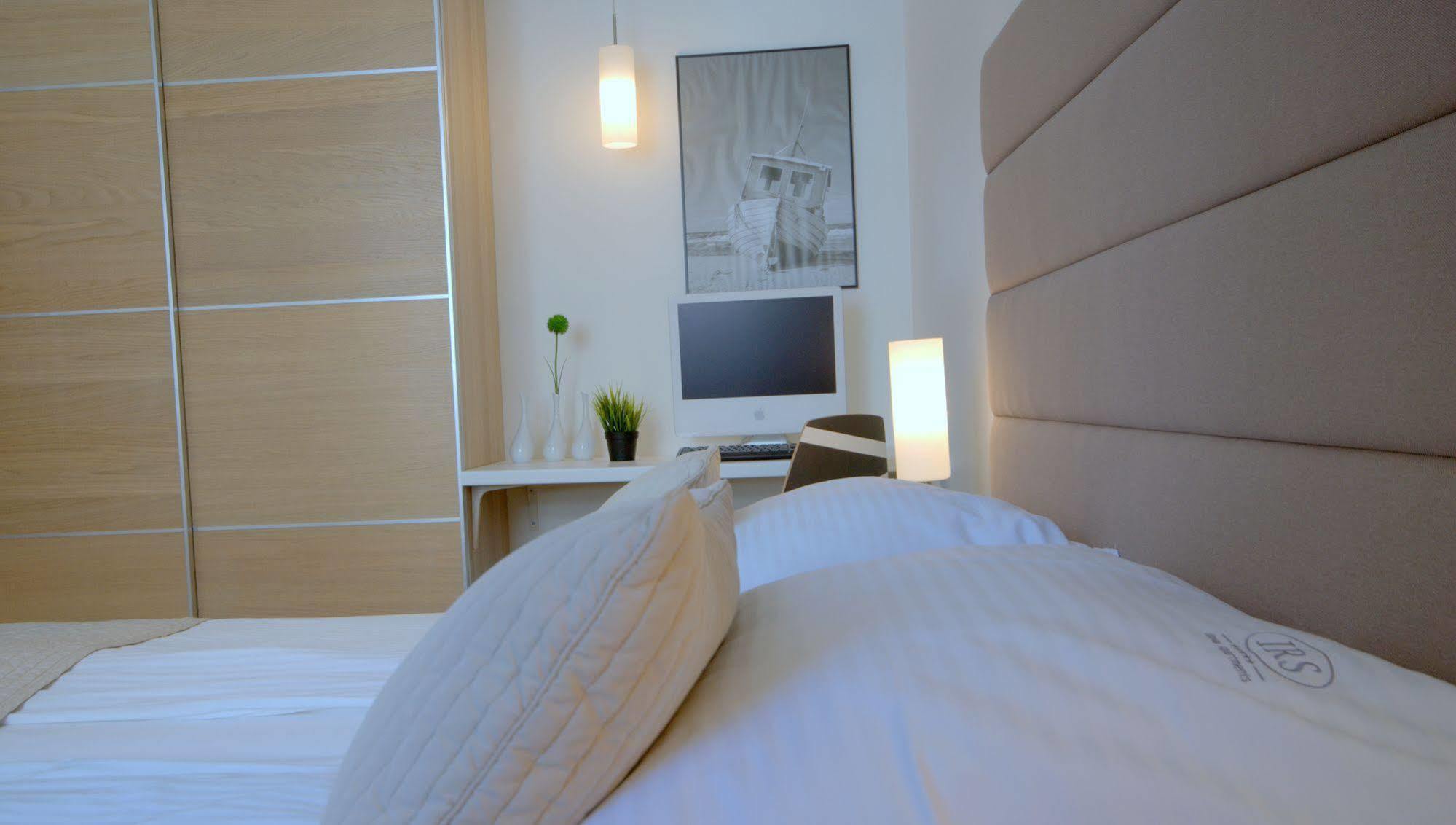 Irs Royal Apartments Apartamenty Irs Trzy Zagle غدانسك المظهر الخارجي الصورة